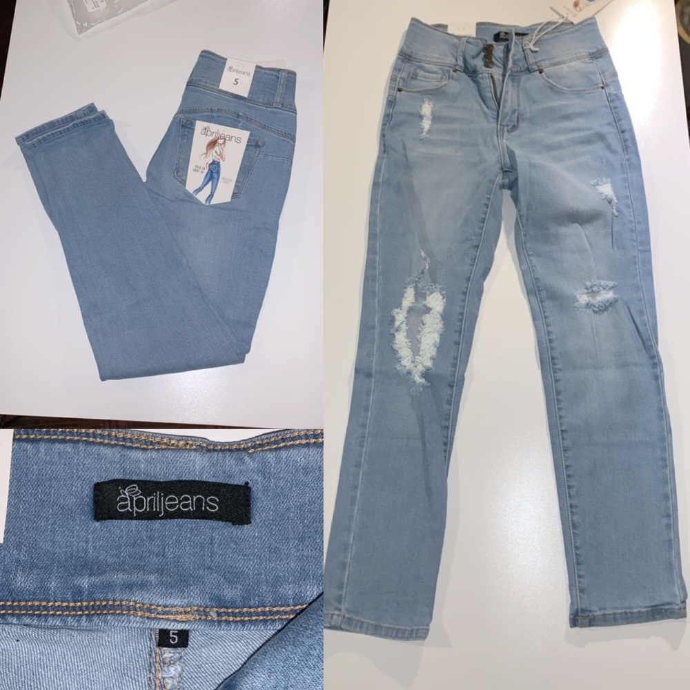New Fashion Nova light washed ripped jeans